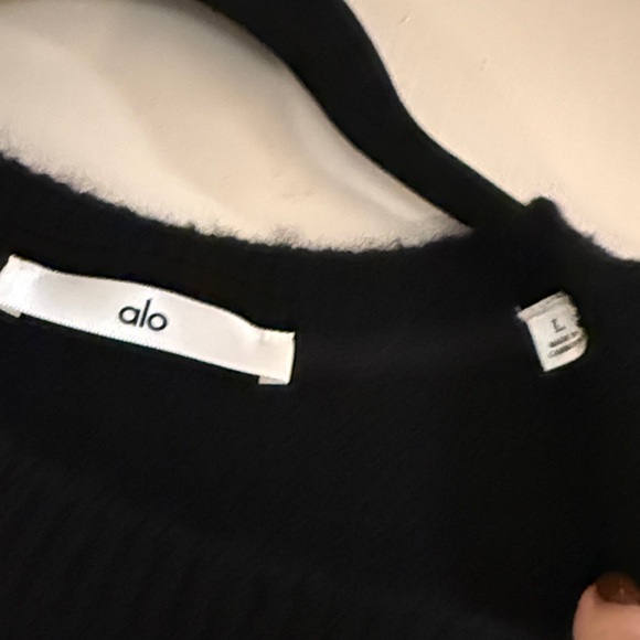 Alo Yoga New Class Cashmere Crewneck Sweater – NWT – Black – Size L - Picture 5 of 6